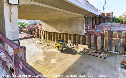01.10.2025 - Brückenunterführung in Moosach