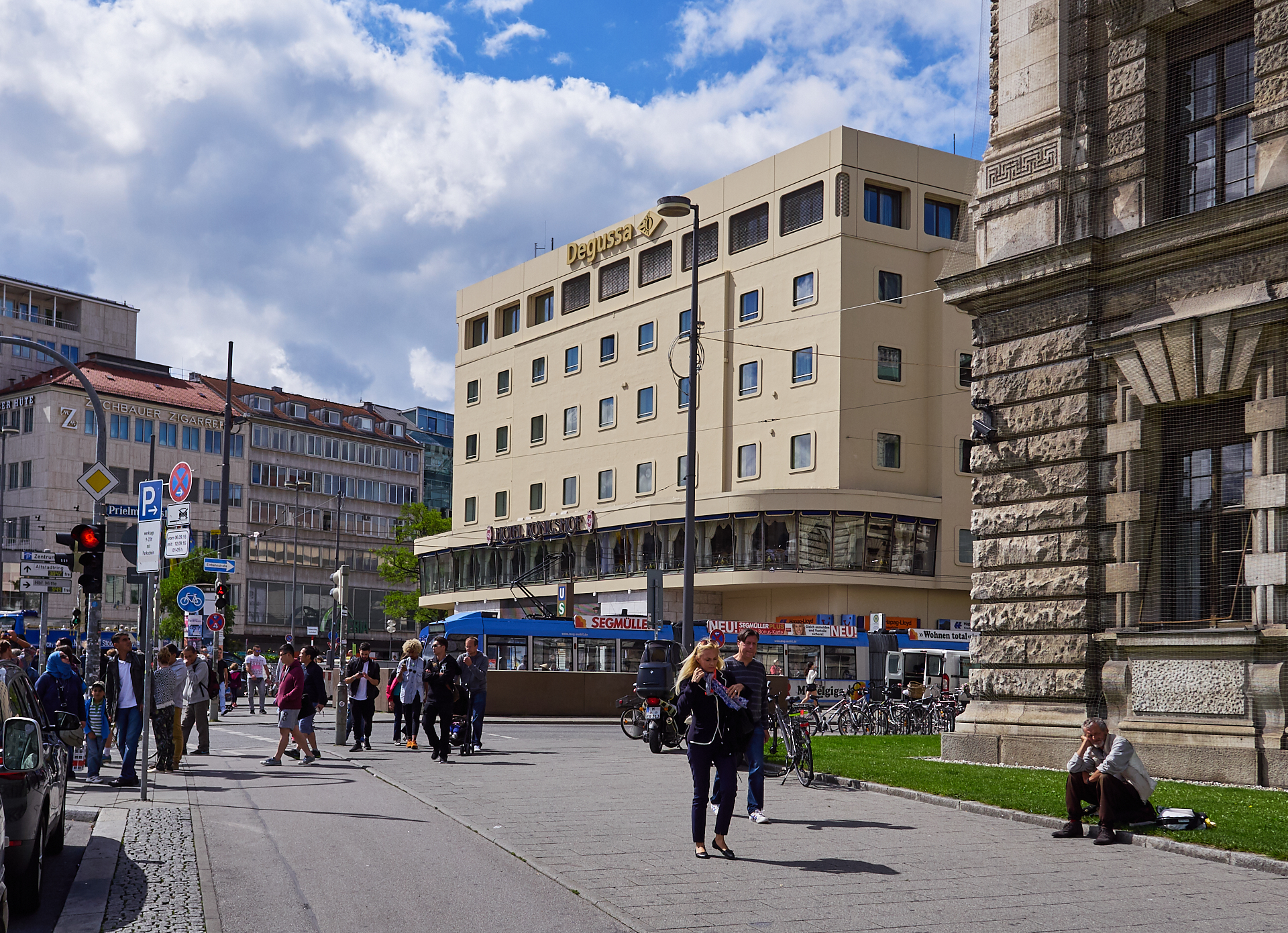 05.09.2016 - Abriss Hotel Königshof Münchern