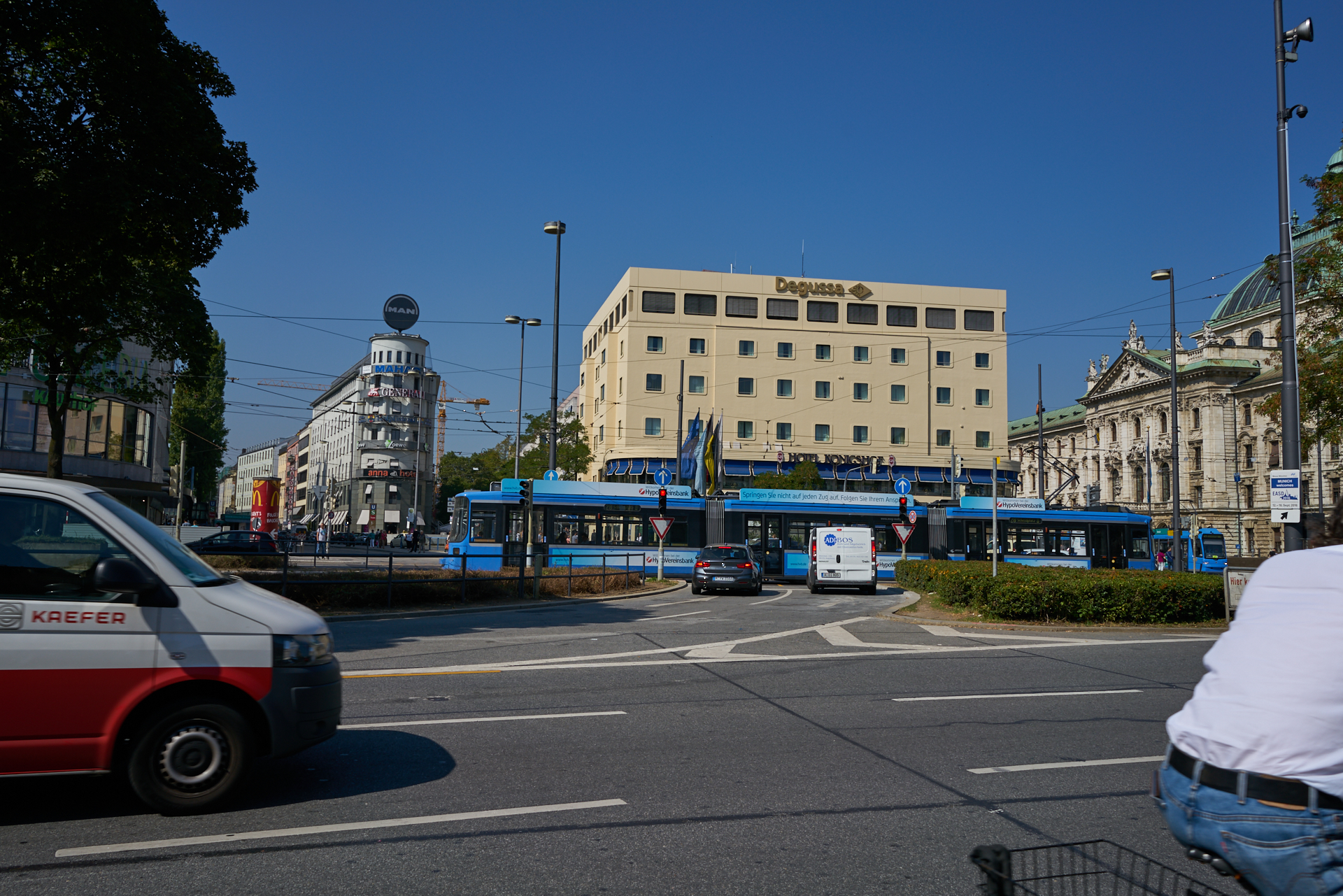 05.09.2016 - Abriss Hotel Königshof Münchern