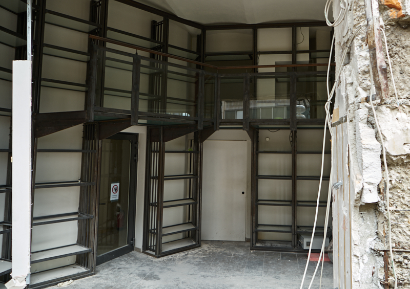 09.03.2019 - Die Entkernung des Hotel Königshaus München hat begonnen