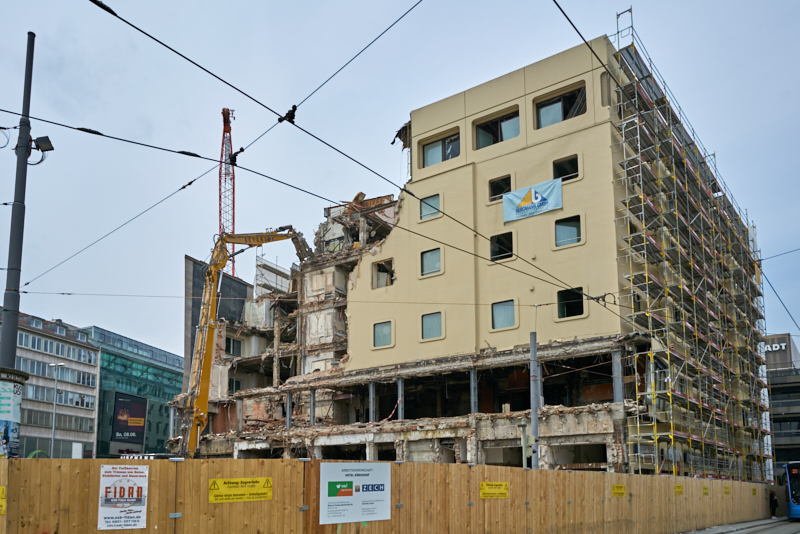 25.05.2019 - Abriss des Hotels Königshof München am Stachus