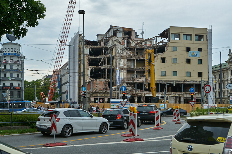 25.05.2019 - Abriss des Hotels Königshof München am Stachus