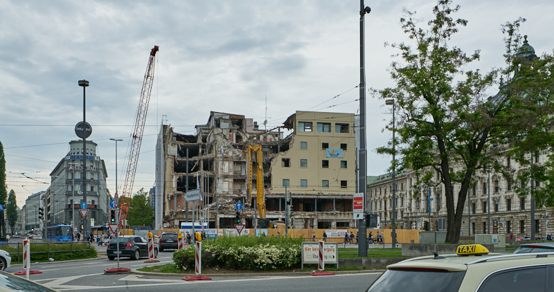 25.05.2019 - Abriss des Hotels Königshof München am Stachus