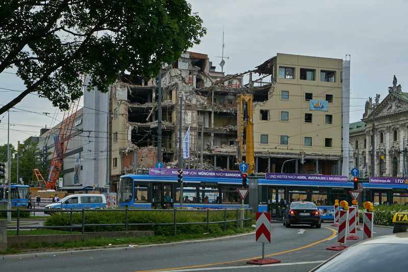 25.05.2019 - Abriss des Hotels Königshof München am Stachus