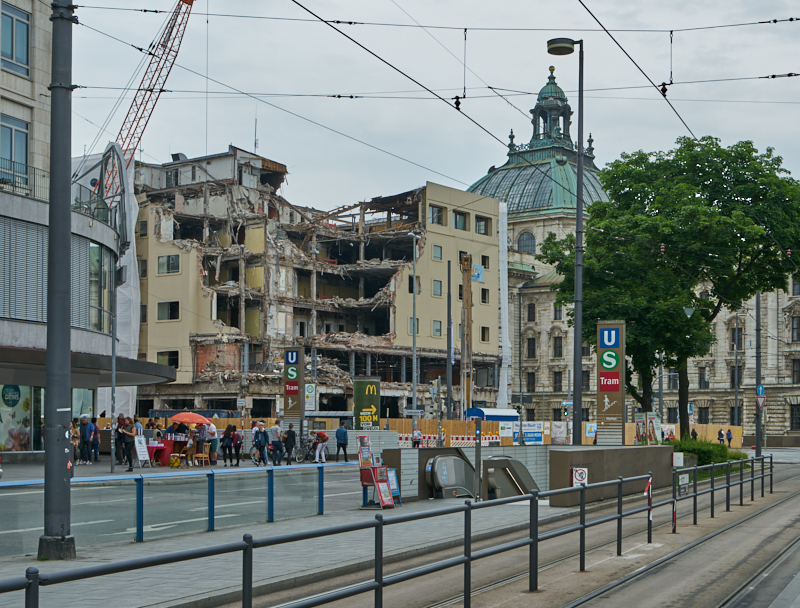 25.05.2019 - Abriss des Hotels Königshof München am Stachus