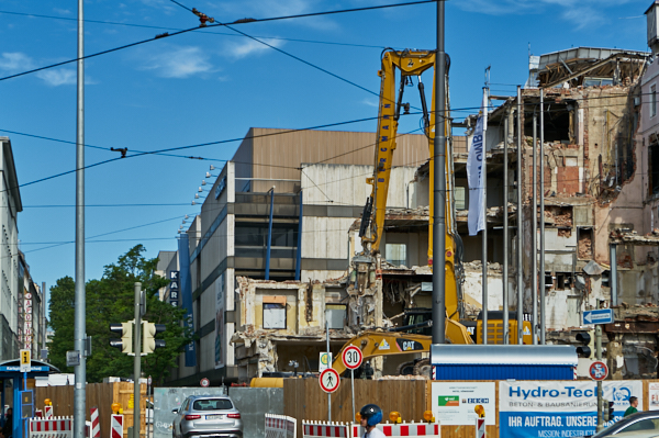 18.06.2019 - Abriss des Hotels Königshof in München.