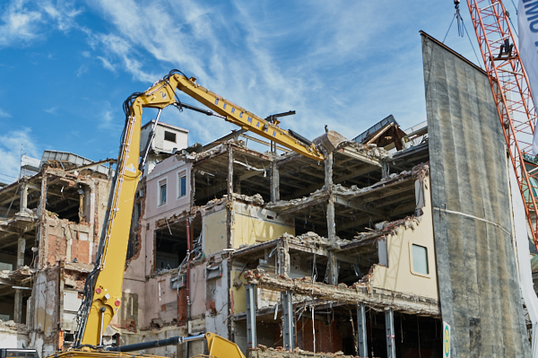 18.06.2019 - Abriss des Hotels Königshof in München.