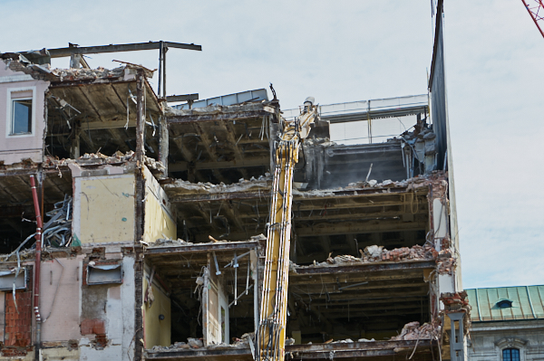 18.06.2019 - Abriss des Hotels Königshof in München.