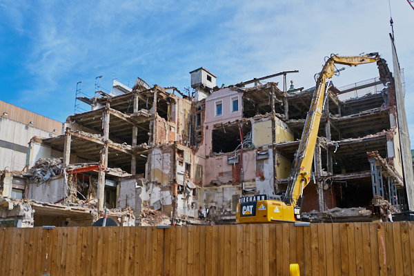 18.06.2019 - Abriss des Hotels Königshof in München.