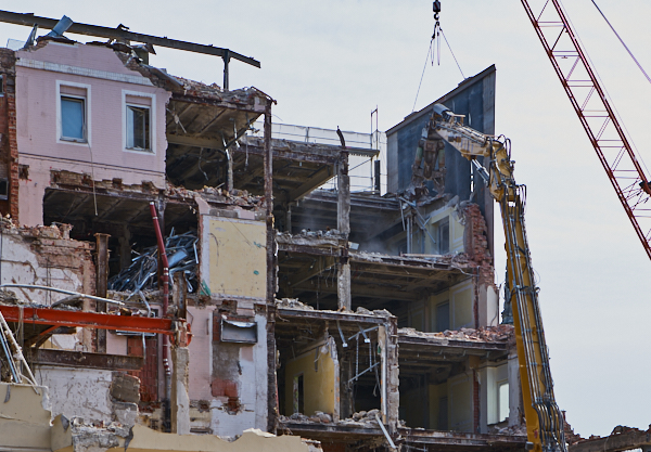 18.06.2019 - Abriss des Hotels Königshof in München.