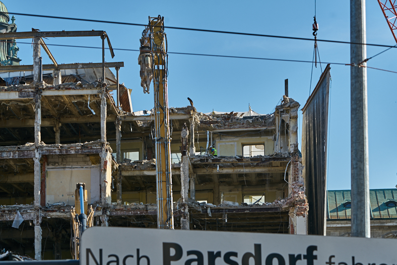 24.06.2019 - Der Abriss des Hotels Köniogshof München am Stachus