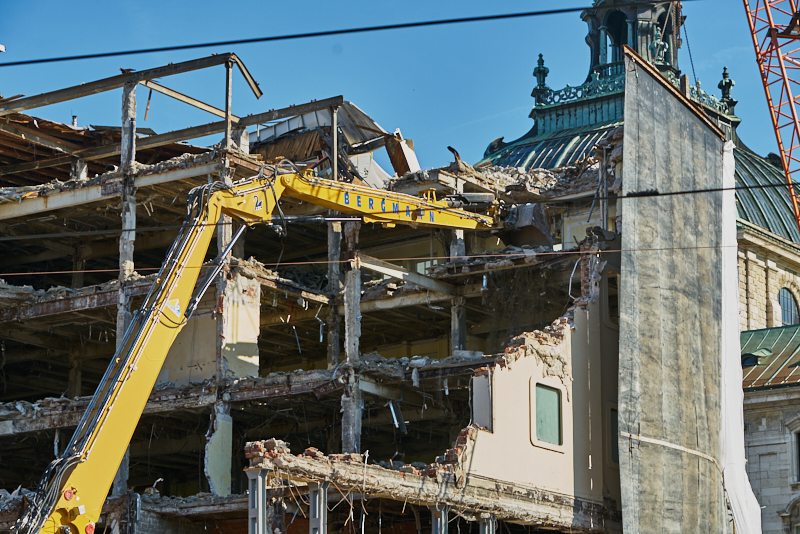 24.06.2019 - Der Abriss des Hotels Köniogshof München am Stachus