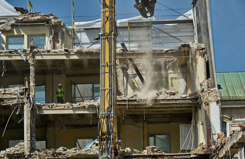 26.06.2019 - Abriss und Neubau des Luxushotels Königshof