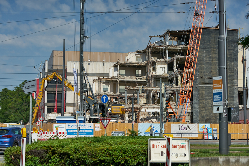 27.06.2019 - Abriss Hotel Königshof und Neubau eines modernen Hotels