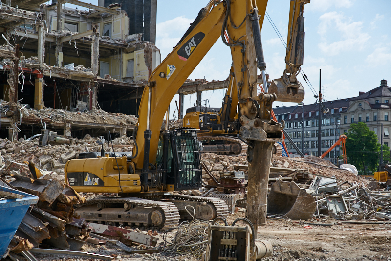 27.06.2019 - Abriss Hotel Königshof und Neubau eines modernen Hotels