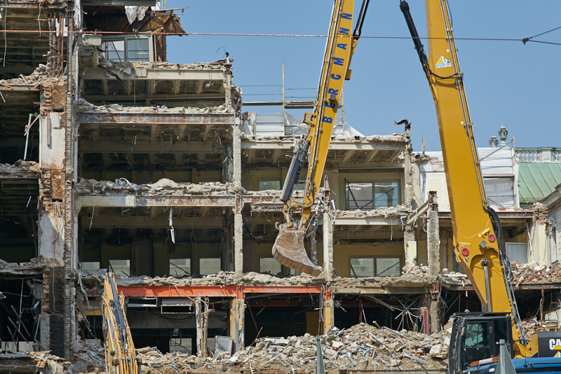 27.06.2019 - Abriss Hotel Königshof und Neubau eines modernen Hotels