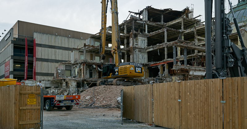 01.07.2019 - Hotel Königshof. Abriss und Neubau