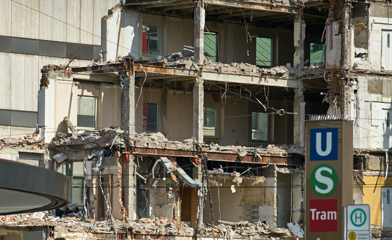 03.07.2019 - Abrissarbeiten am ehemaligen Luxushotel Königshof