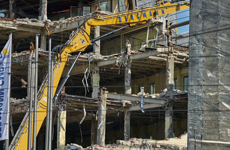 03.07.2019 - Abrissarbeiten am ehemaligen Luxushotel Königshof