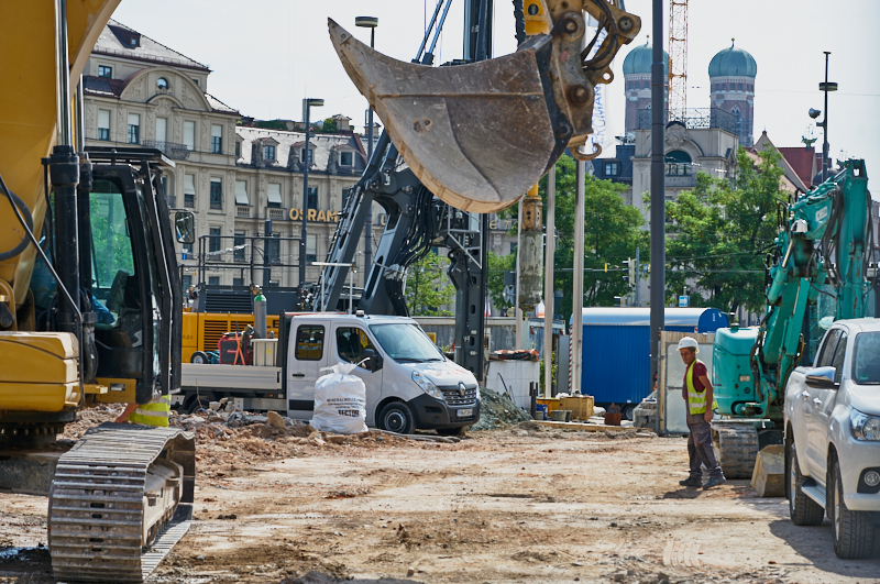 03.07.2019 - Abrissarbeiten am ehemaligen Luxushotel Königshof