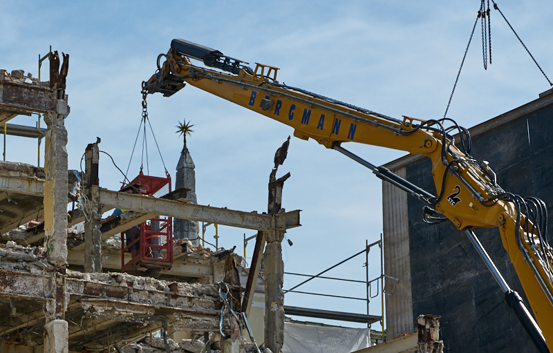 03.07.2019 - Abrissarbeiten am ehemaligen Luxushotel Königshof