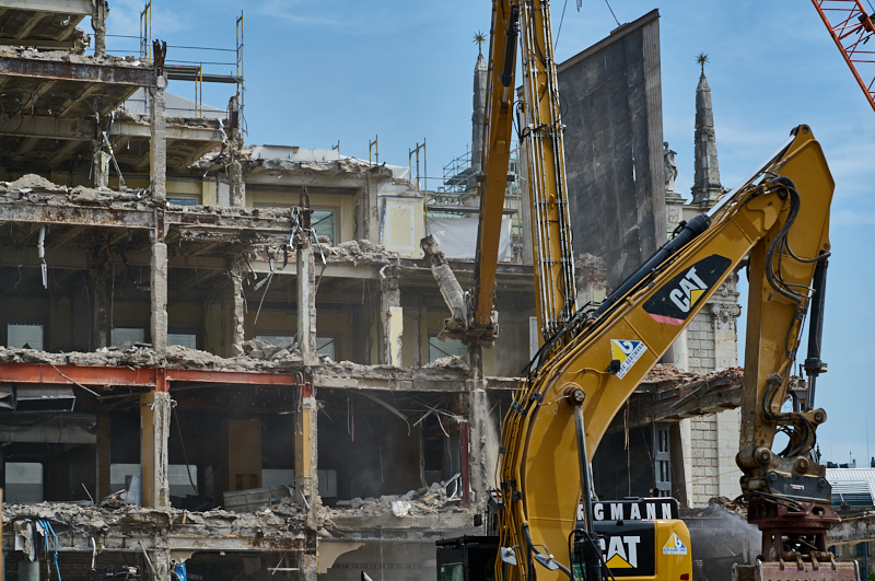 03.07.2019 - Abrissarbeiten am ehemaligen Luxushotel Königshof
