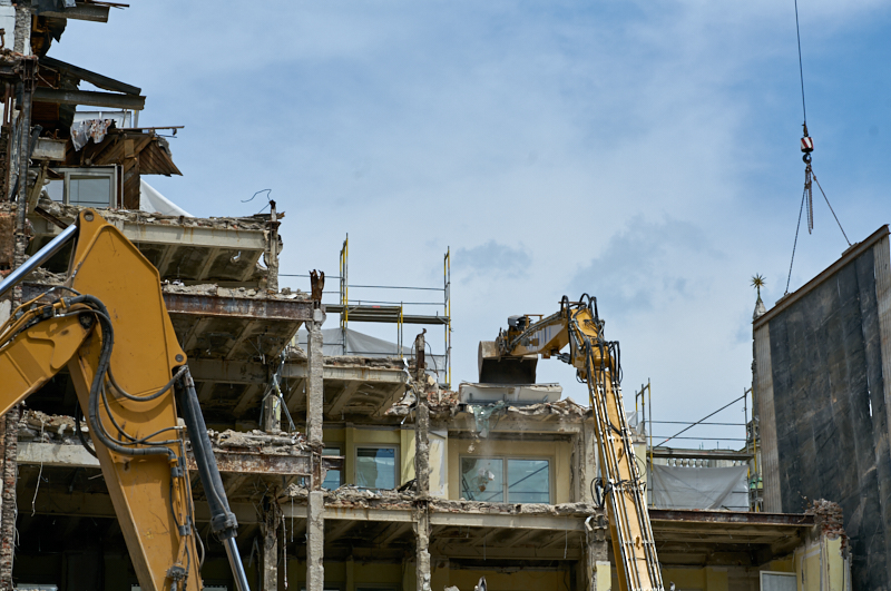 03.07.2019 - Abrissarbeiten am ehemaligen Luxushotel Königshof