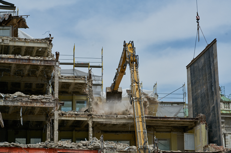 03.07.2019 - Abrissarbeiten am ehemaligen Luxushotel Königshof