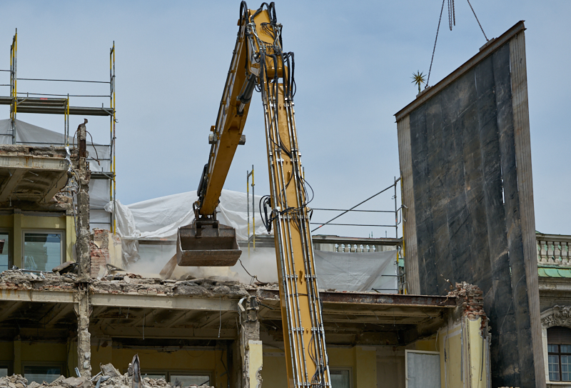 03.07.2019 - Abrissarbeiten am ehemaligen Luxushotel Königshof