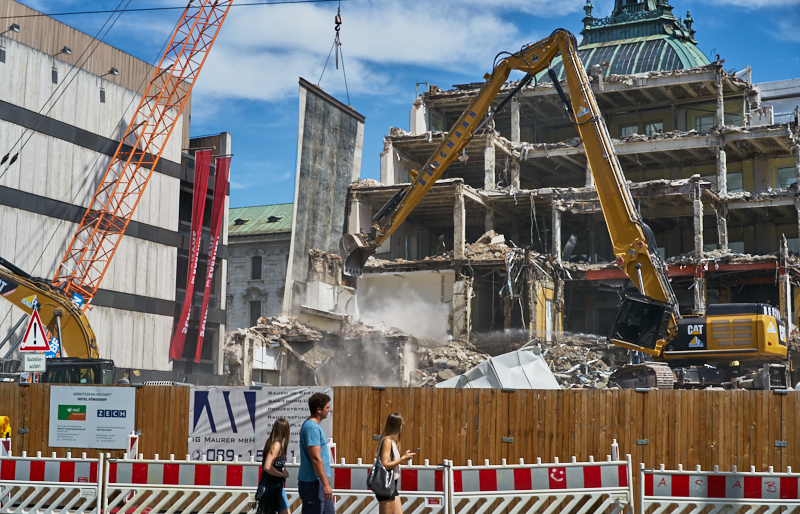 06.07.2019 - Der Abriss des Hotel Königshof