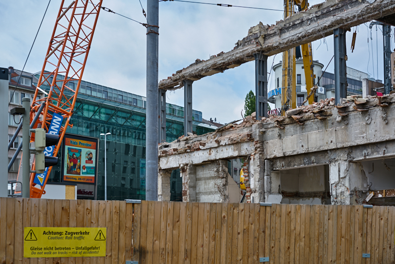 09.07.2019 - Neue Container für das Hotel Königshof