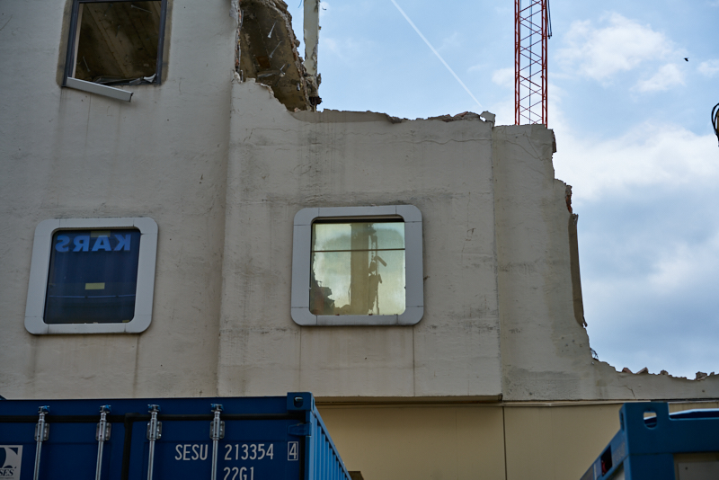 09.07.2019 - Neue Container für das Hotel Königshof