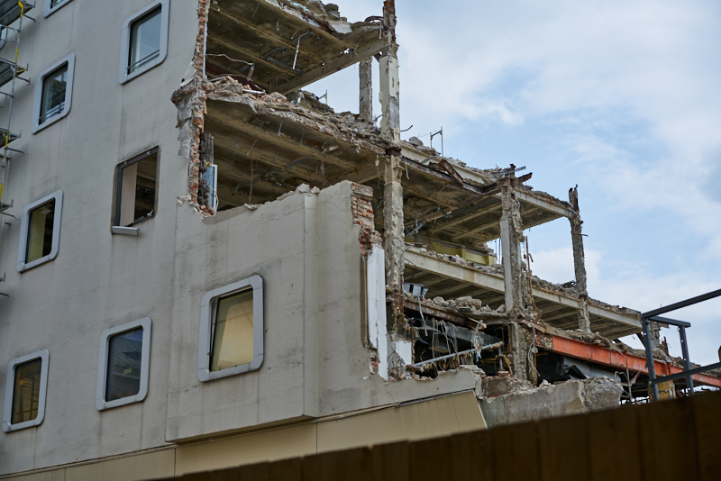 09.07.2019 - Neue Container für das Hotel Königshof