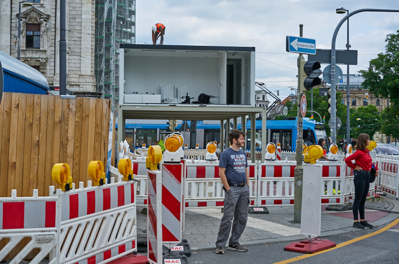 09.07.2019 - Neue Container für das Hotel Königshof