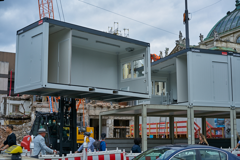 09.07.2019 - Neue Container für das Hotel Königshof