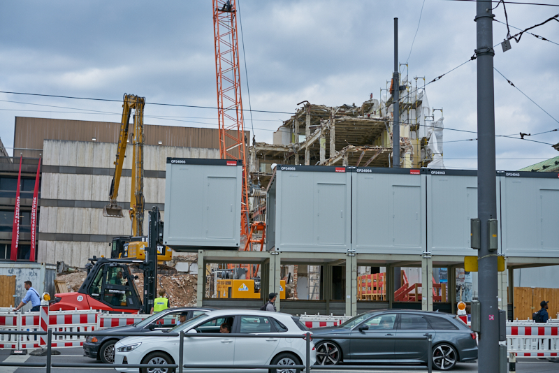 09.07.2019 - Neue Container für das Hotel Königshof