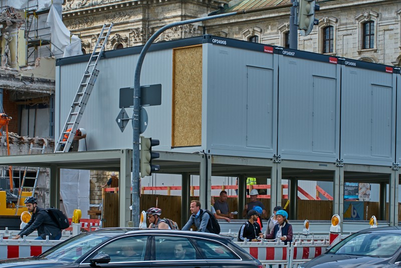 09.07.2019 - Neue Container für das Hotel Königshof