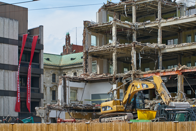09.07.2019 - Neue Container für das Hotel Königshof