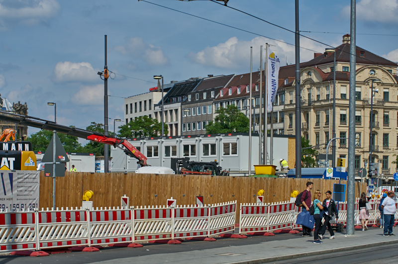09.07.2019 - Neue Container für das Hotel Königshof