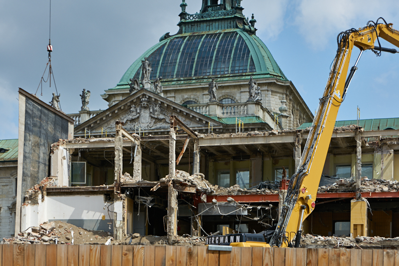 15.07.2019 - Neubau und Abriss vom Hotel Königshof München