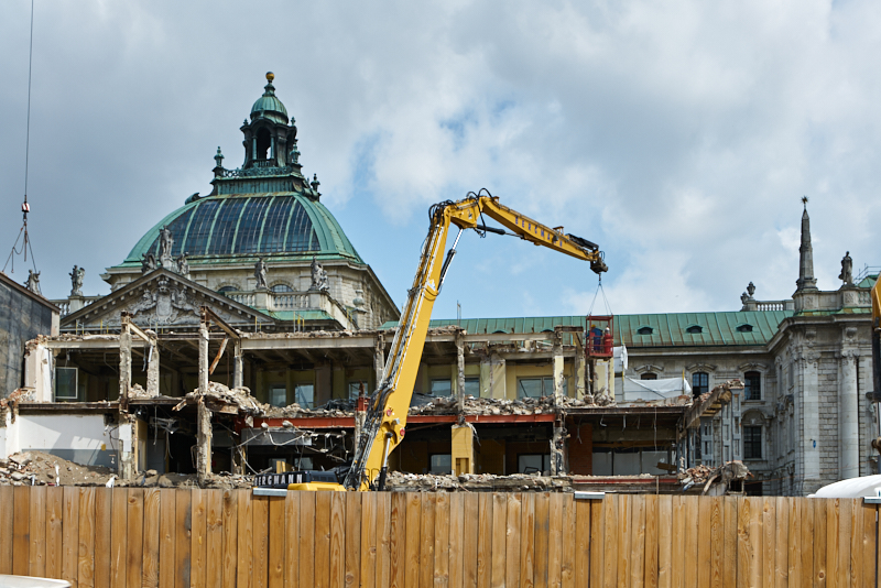 15.07.2019 - Neubau und Abriss vom Hotel Königshof München