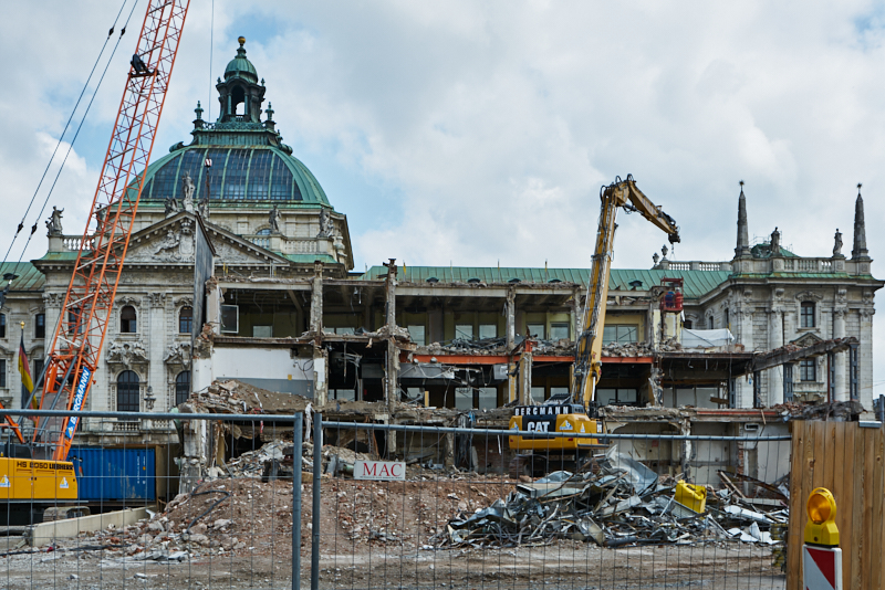 15.07.2019 - Neubau und Abriss vom Hotel Königshof München