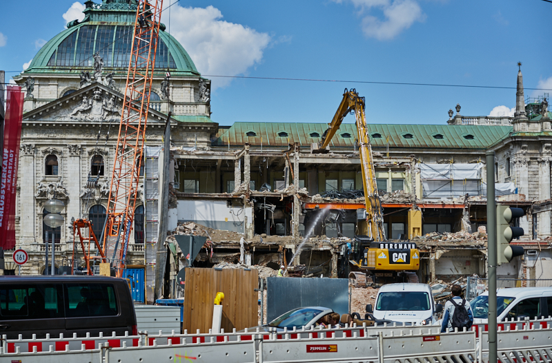 15.07.2019 - Neubau und Abriss vom Hotel Königshof München