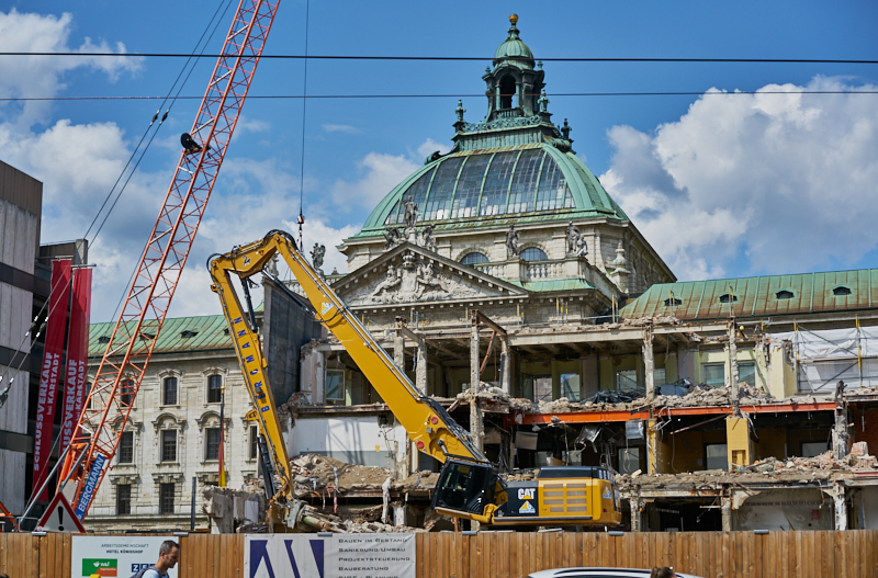 15.07.2019 - Neubau und Abriss vom Hotel Königshof München