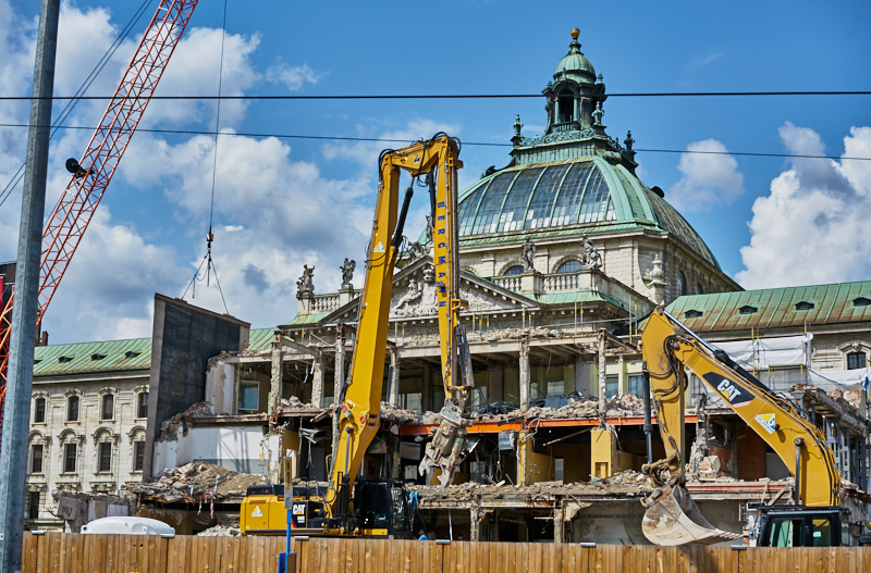 15.07.2019 - Neubau und Abriss vom Hotel Königshof München
