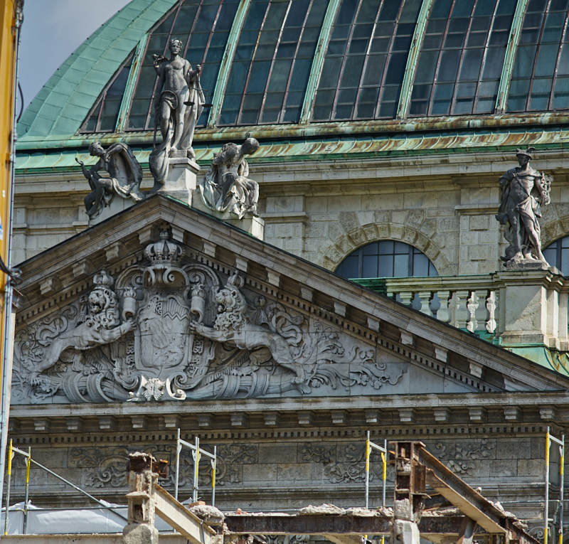 16.07.2019 - Abriss-und-Neubau-des-Hotel-Königshof-in-München