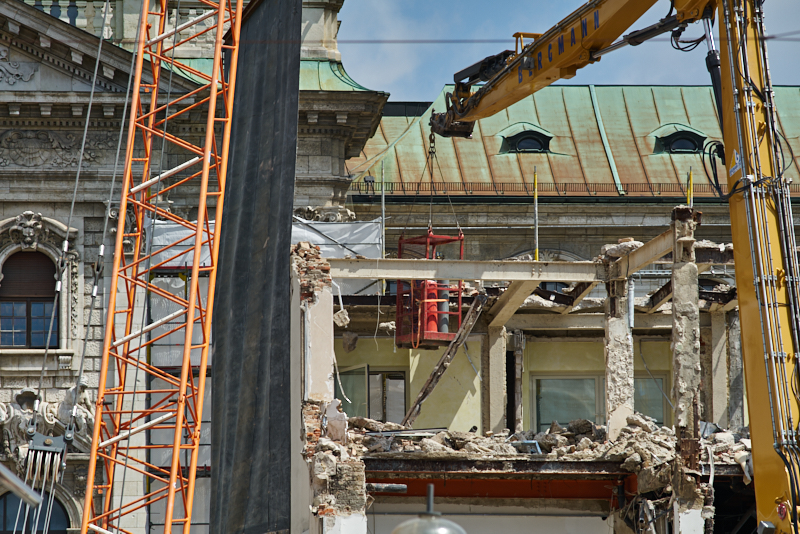 16.07.2019 - Abriss-und-Neubau-des-Hotel-Königshof-in-München