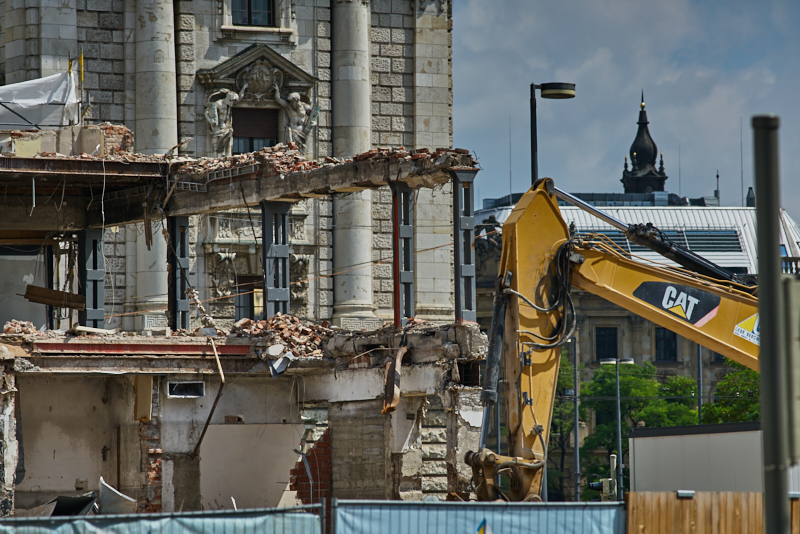 16.07.2019 - Abriss-und-Neubau-des-Hotel-Königshof-in-München