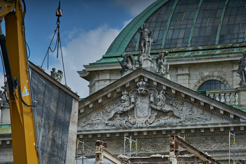 16.07.2019 - Abriss-und-Neubau-des-Hotel-Königshof-in-München