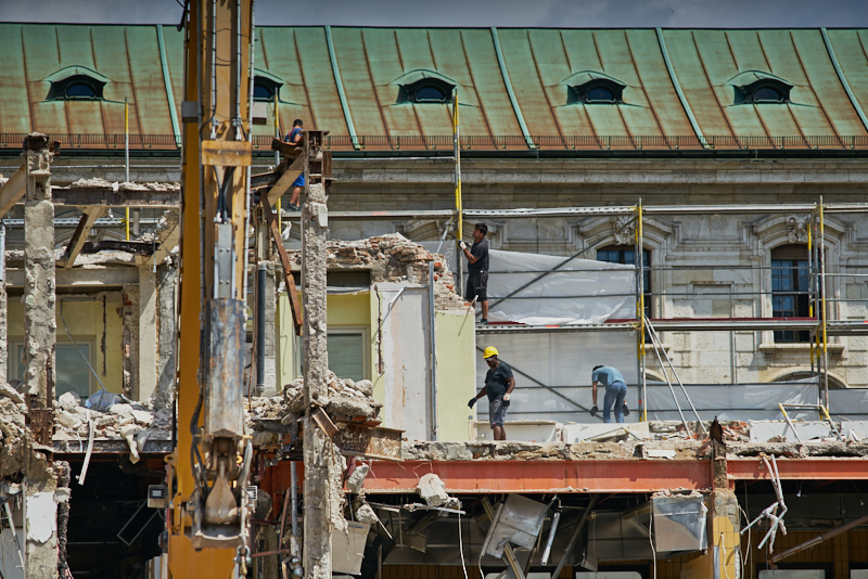 16.07.2019 - Abriss-und-Neubau-des-Hotel-Königshof-in-München
